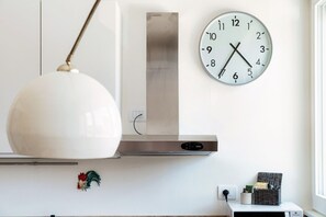 Interior - Near the centre of Como (Ria Apartment) (Como)