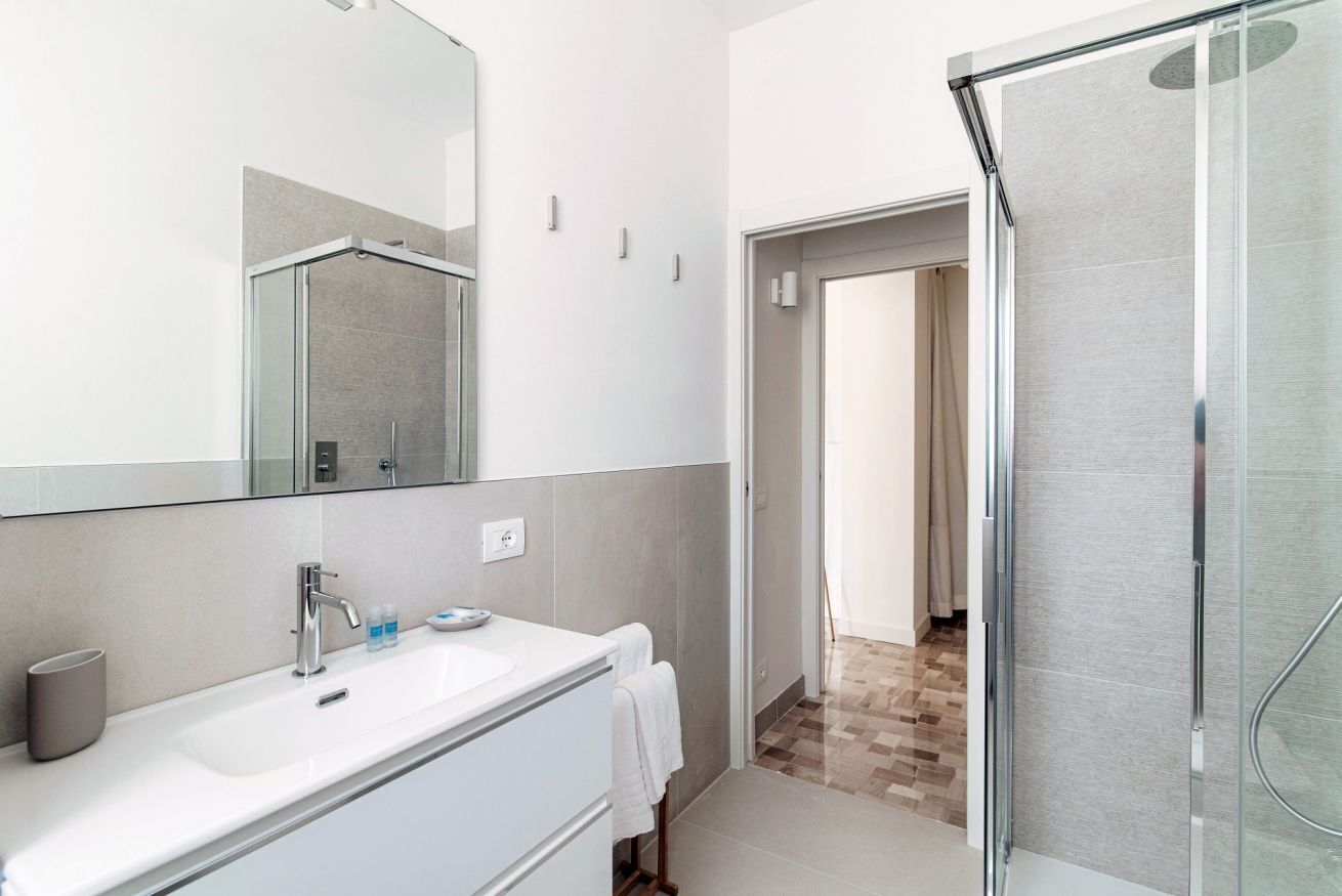 Een douche, een haardroger, een bidet