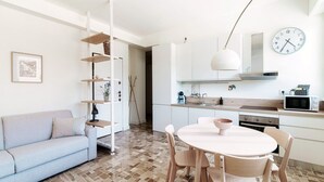 Interior - Near the centre of Como (Ria Apartment) (Como)