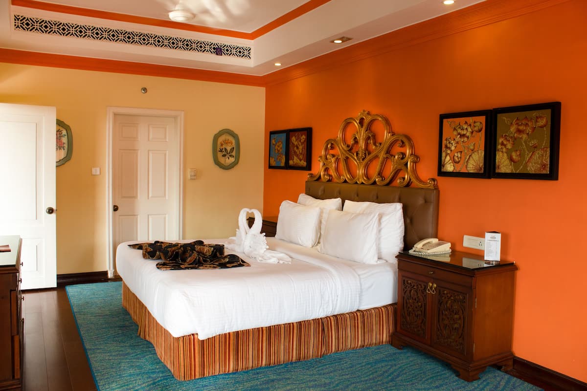 Deluxe Double Room, Partial Sea View | In-room safe, laptop workspace, iron/ironing board, free WiFi