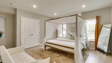 3 bedrooms, iron/ironing board, WiFi, bed sheets