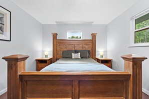 1 slaapkamer, een kluis op de kamer, een strijkplank/strijkijzer