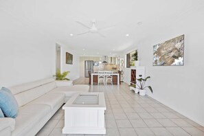 Apartment | Living area