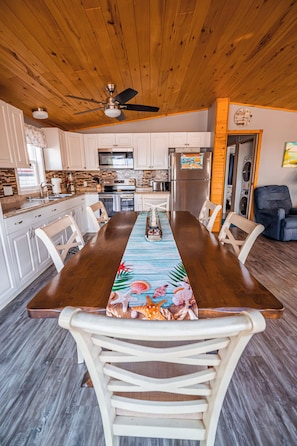 Dining - Pelicans View - Venture Out Lot 318 (Cudjoe Key)