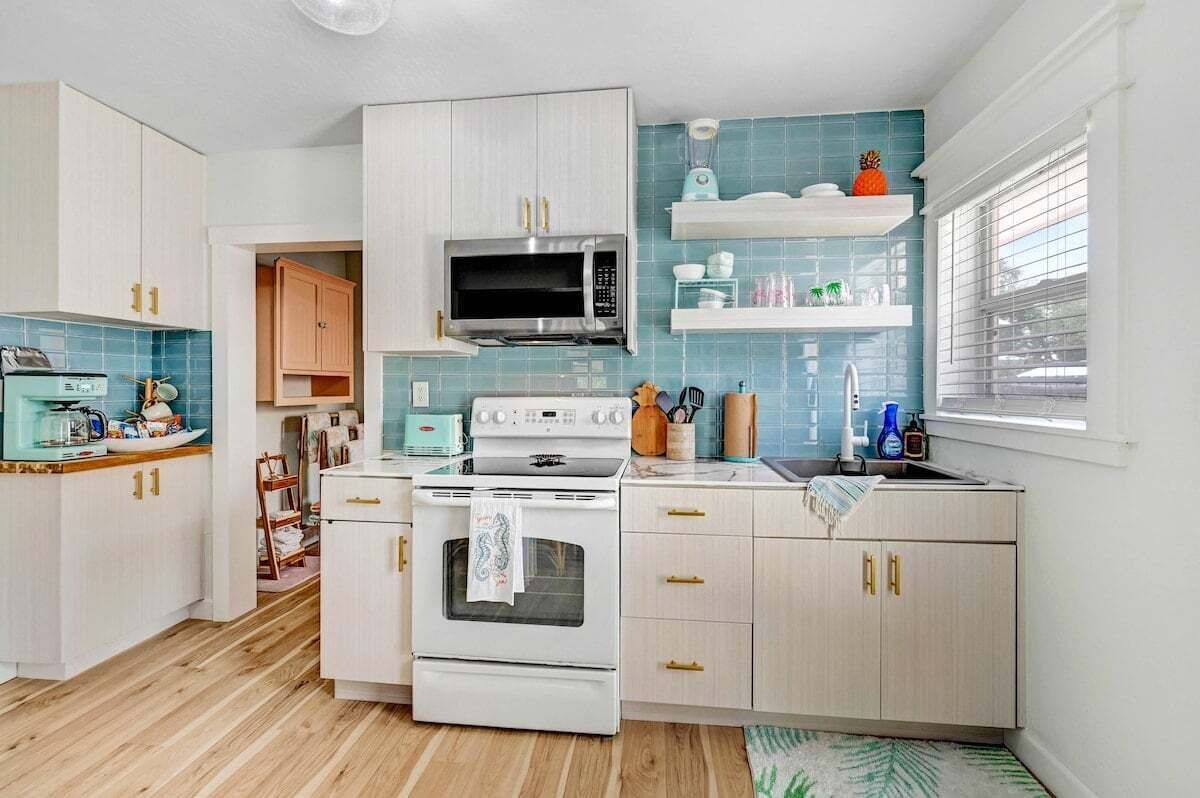 Charming Beach Bungalow | Steps from Flagler Ave & Beach | Perfect for Couples or Girls' Getaway