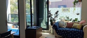  Lovely Modern Apartment in the Heart of Melbourne 