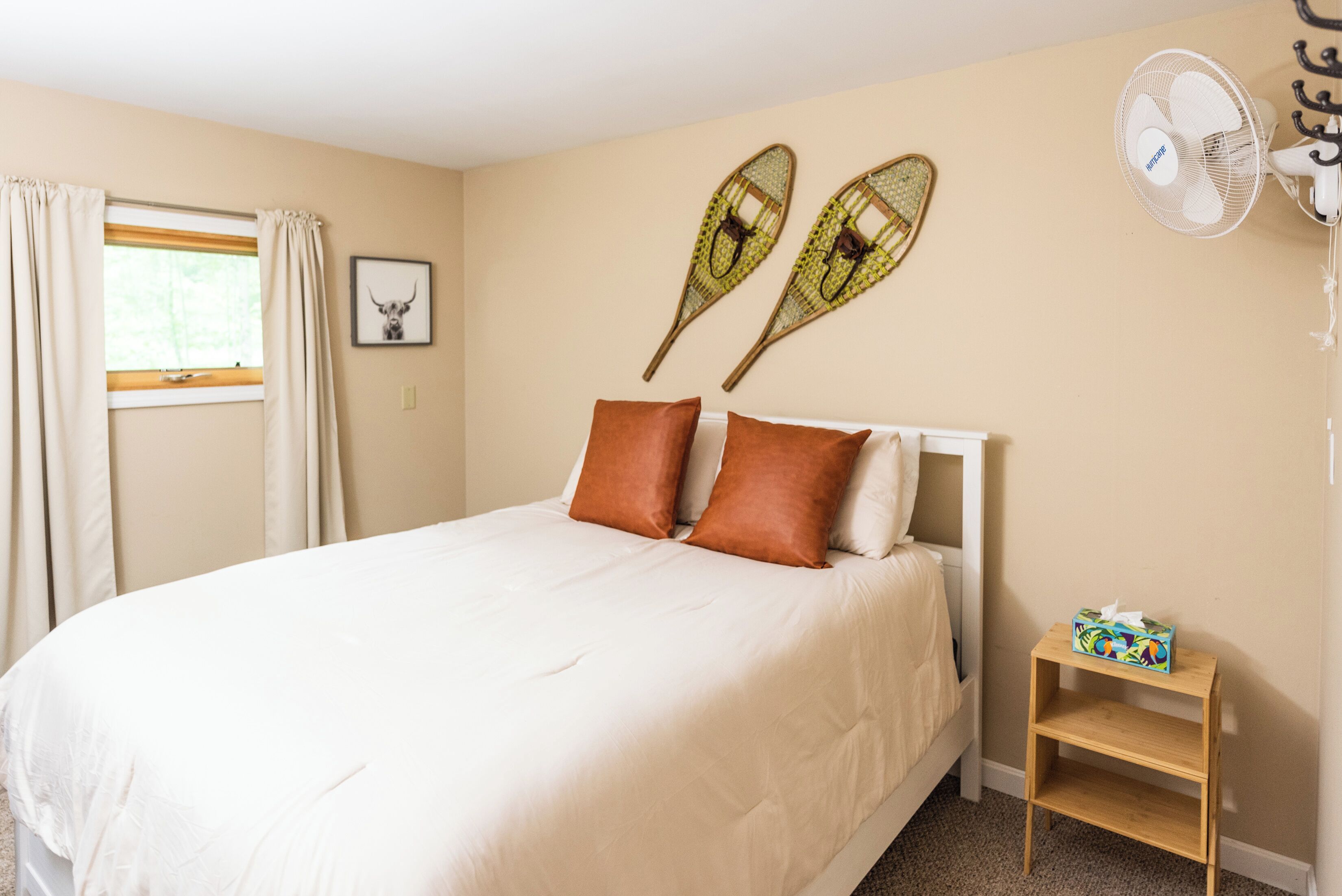 4 camere, una scrivania, ferro/asse da stiro, culla da viaggio