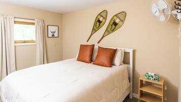 4 soveværelser, skrivebord, strygejern/strygebræt, weekendseng