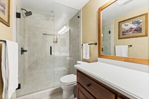 Shower, hair dryer, towels - Storm Meadows Club A-219:Corner Unit w/ Amazing Panoramic Views + Club Amenities, Ski In/Out (Steamboat Springs)