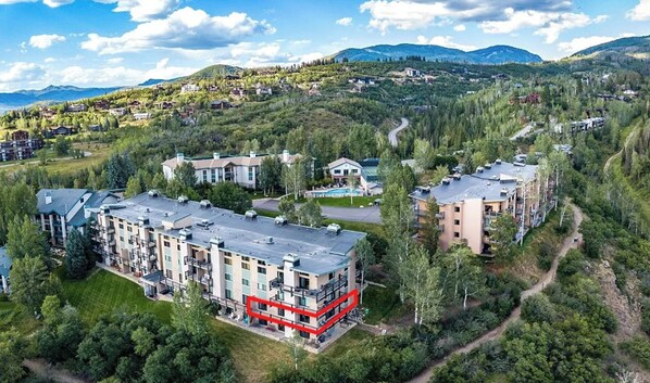 Exterior - Storm Meadows Club A-219:Corner Unit w/ Amazing Panoramic Views + Club Amenities, Ski In/Out (Steamboat Springs)