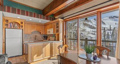 Storm Meadows Club A-219: Corner Unit w/ Amazing Panoramic Views + Club Amenities, Ski In/Out