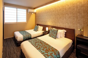 Deluxe-Suite, 2 Schlafzimmer, Nichtraucher, Kochnische | Kostenlose Minibar, Bügeleisen/Bügelbrett, kostenlose Babybetten