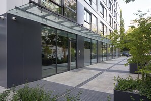 Exterior detail - Grzybowska Deluxe Apartment #62 (Warszawa)