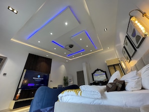 Premium Studio, City View | Free WiFi