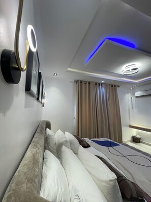 Royal Double Room, City View | Free WiFi - The Addison Hotels and Apartments (Lekki)