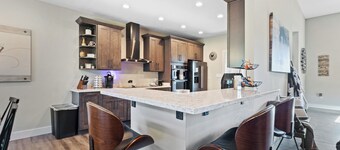 Luxurious Horse Farm Retreat - 3BR/3.5BA Oasis