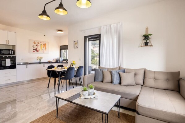 TV - Stella Maris Vista Apartment by Sea N' Rent (Haifa)