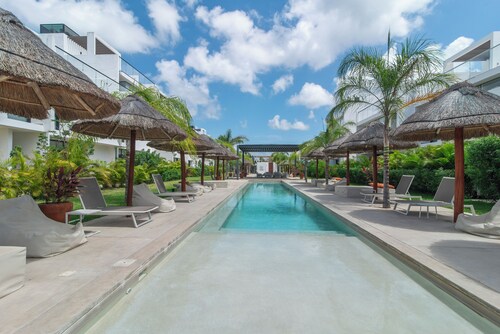 Casa Zénica | Gated Villa with Pools, Rooftop,Tennis court, Beach Club&PGA Golf