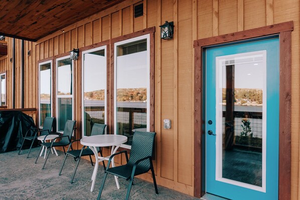 屋外ダイニングエリア