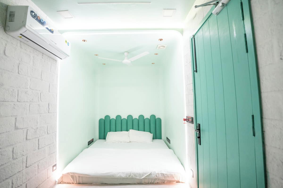 Kamar Standar | Seprai linen