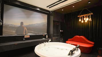 Camera Basic | Vasca da bagno a immersione totale