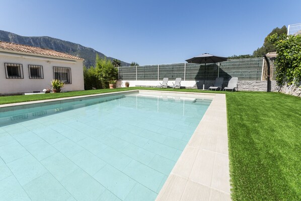 Pool - COVA DE L'AIRE - Charming house with private swimming pool and free Wifi (Barx)