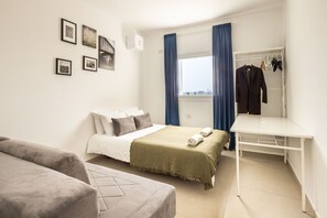 3 Schlafzimmer, Bügeleisen/Bügelbrett, WLAN