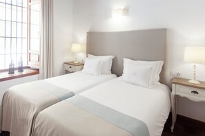Iron/ironing board, travel cot, free WiFi, bed sheets