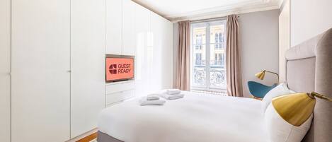 3 Schlafzimmer, Schreibtisch, Bügeleisen/Bügelbrett, Internetzugang