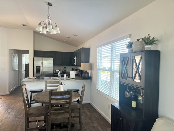 Dining - The Sunshine Retreat in the Villages with Golf Car (The Villages)