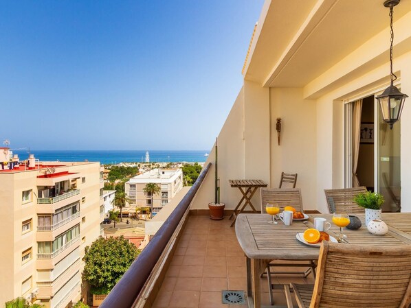 Outdoor dining - Marysol 32 - Penthouse in Benalmádena with swimming pool, 2 terraces, garage (Benalmádena)