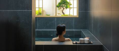 Spa Room | Premium bedding, desk, free WiFi, bed sheets