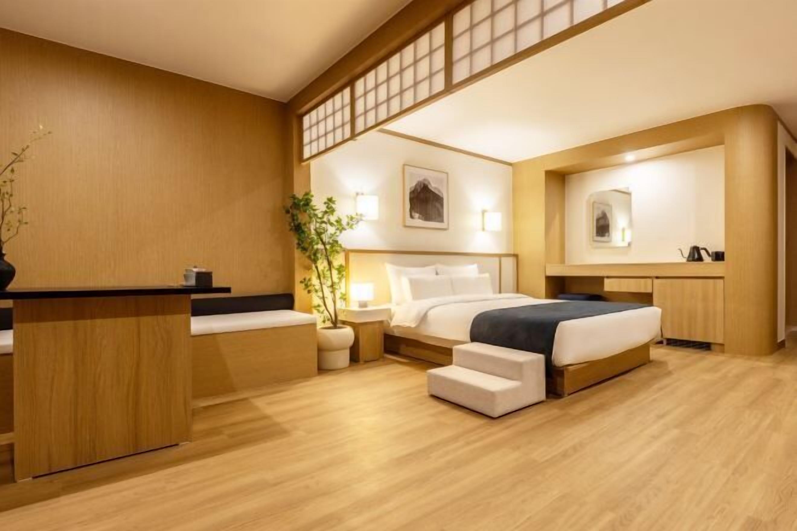 Premium bedding, desk, free WiFi, bed sheets