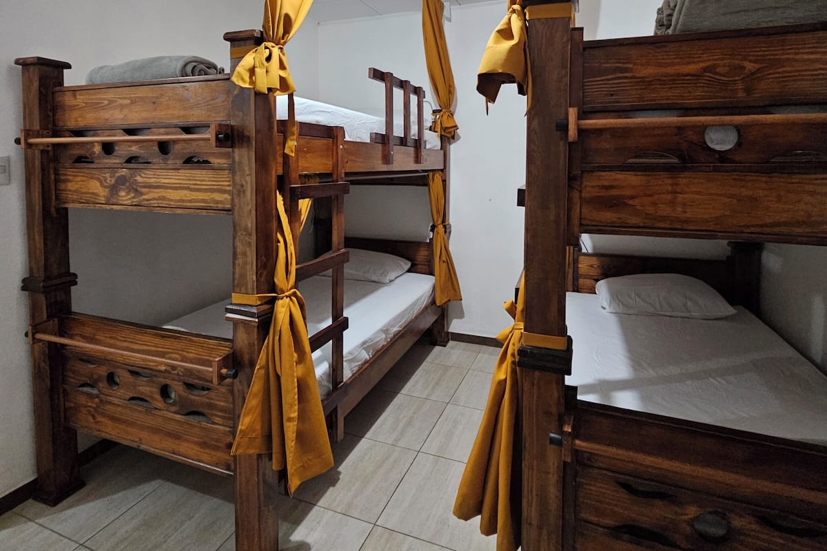 Economy Shared Dormitory, Patio | Dihias secara berasingan, dilengkapkan perabot secara berasingan