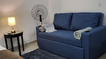 Deluxe Studio | Individually decorated, individually furnished, laptop workspace