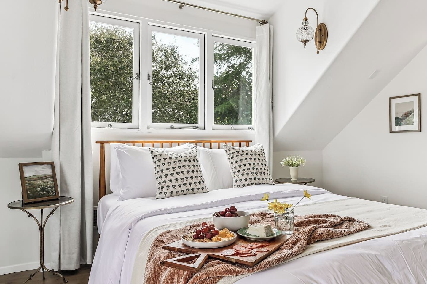The Chalet in Vista: just 12 minutes to the beach!