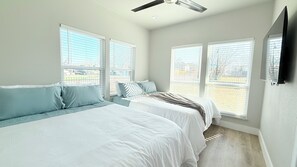 5 dormitorios, tabla de planchar con plancha, wifi gratis y ropa de cama