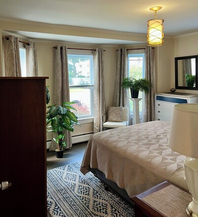 NEW-Another Fun Downtown Location 1st floor