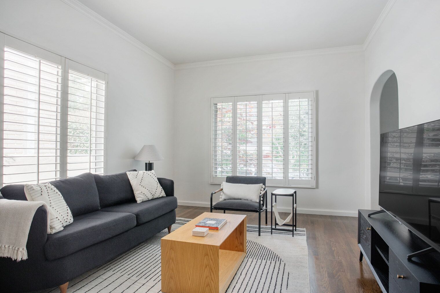 Ideal Beverly Hills 1BR, nr Attractions, Hospital & Shops, by Blueground