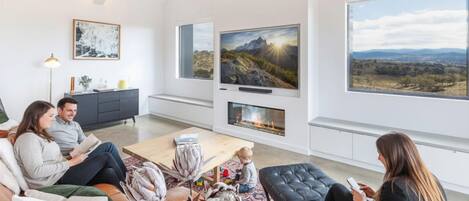 TV connectée, cheminée