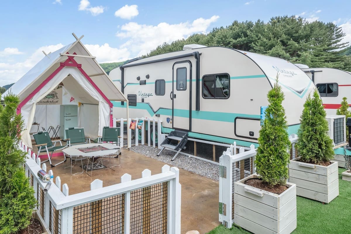 베이직룸, 침실 1개 (Caravan USA 8 (BBQ,Pet-Friedly)) | 1 개의 침실, 무료 WiFi