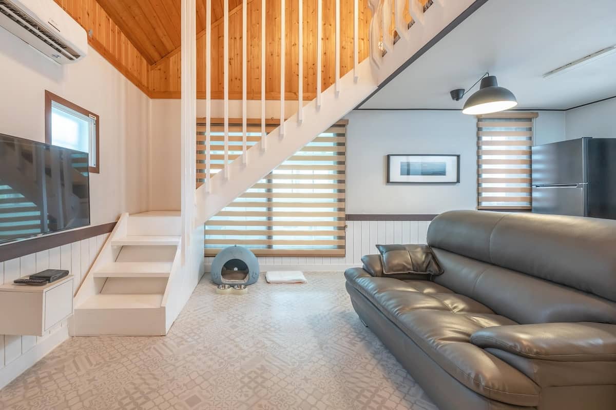 Basic Room, 2 Bedrooms (room5)