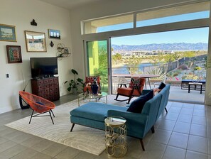 Living area - A Nod to Mod - Fabulous Palm Springs Home Minutes to Downtown  (Palm Springs)