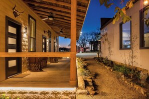 Terrace/patio - Lodge #3 at The Fort (Mason)