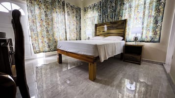 4 bedrooms, WiFi, bed sheets