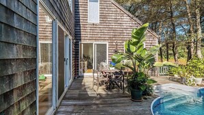 Outdoor pool - Villa Flasses (Southampton)