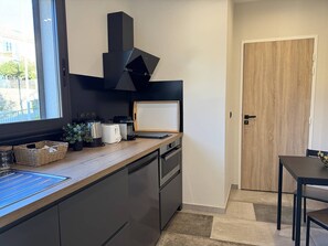 Fridge, microwave, oven, dishwasher