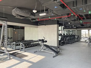 Fitness facility - Stunning Studio Apartment in Great Community (Dubai)