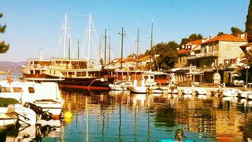 Apartment (Seaside Apartment Šolta-Three Bedroo) | Exterior