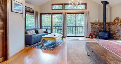 Secluded dog-friendly home with mountain views & gas fireplace